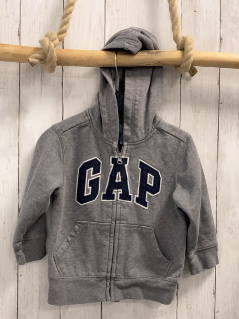 GAP  Sweatjacke  Gr. 92  grau Kapuze blaue Schrift mit weißem Rand 
