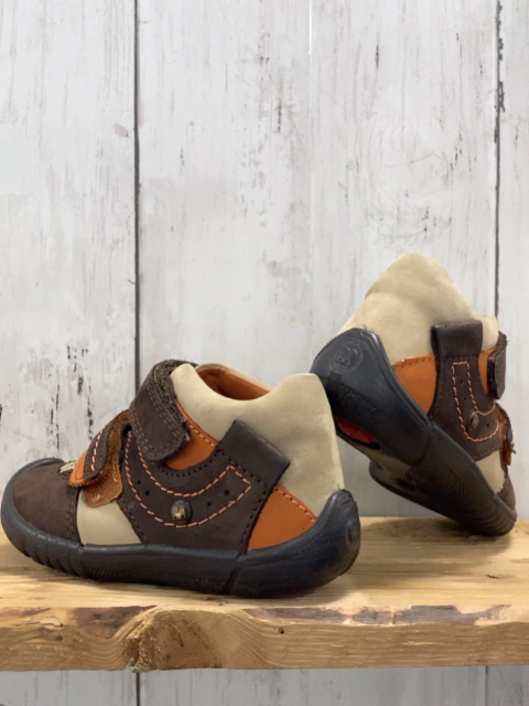Elefanten  Schuhe  Gr. 20  braun orange beige 
