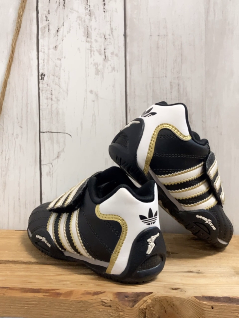 Adidas  Schuhe  Gr. 22  schwarz weiß goldene Streifen 