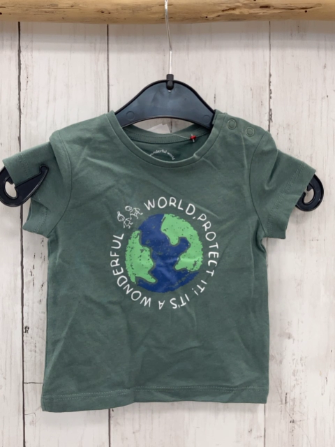 S´Oliver T-Shirt Gr. 62  grün Weltkarte Schrift