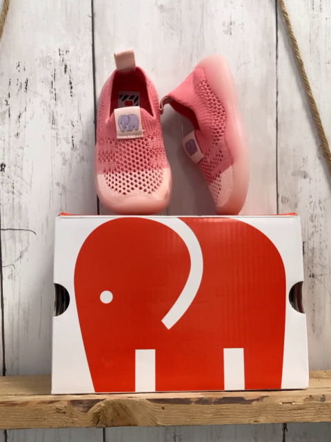 neu Elefanten  Hausschuhe  Gr. 20  lachs rosa mit Lochmuster NP 19,99 € 