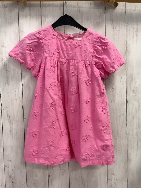 Zara  Kleid  Gr. 110  rosa Schmetterlinge Noppen 