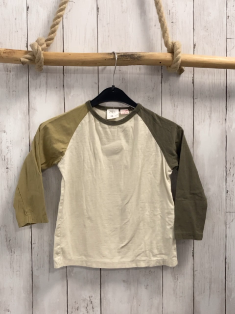 Zara  Langarmshirt  Gr. 110  creme sand + oliv Ärmel