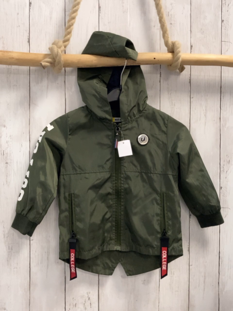   Regenjacke  Gr. 98  oliv Kapuze weiße Schrift 