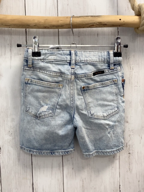 H&M Shorts Gr. 104  hellblau Jeans Bund verstellbar used Look