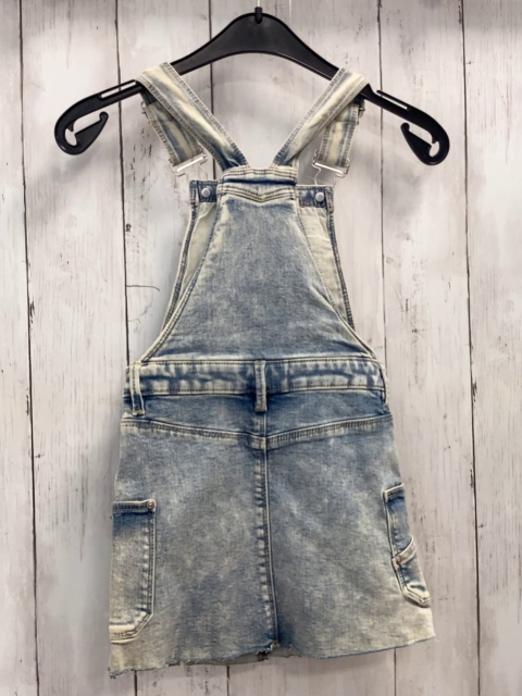 neu S´Oliver  Trägerrock  Gr. 104  blau Jeans NP 39,99 € 