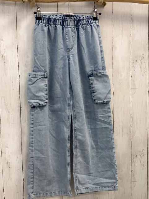 H&M  Hose  Gr. 134  blau Jeans aufgesetzte Taschen Gummizugbund 