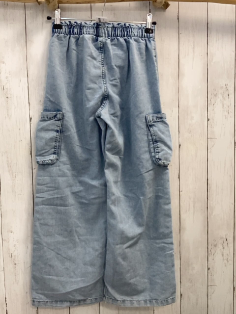 H&M  Hose  Gr. 134  blau Jeans aufgesetzte Taschen Gummizugbund 