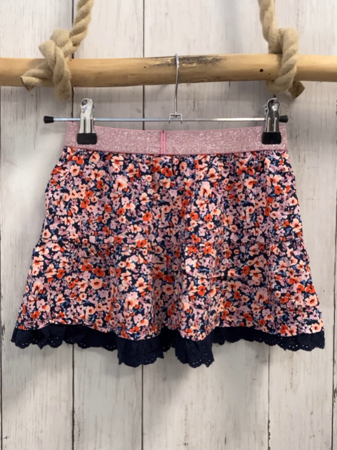 neu S´Oliver  Rock Gr. 116  blau rosa rot blaue Blumen blauer Saum mit Lochstickerei