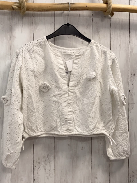 Zara  Bluse  Gr. 140  weiß Lochstickerei 