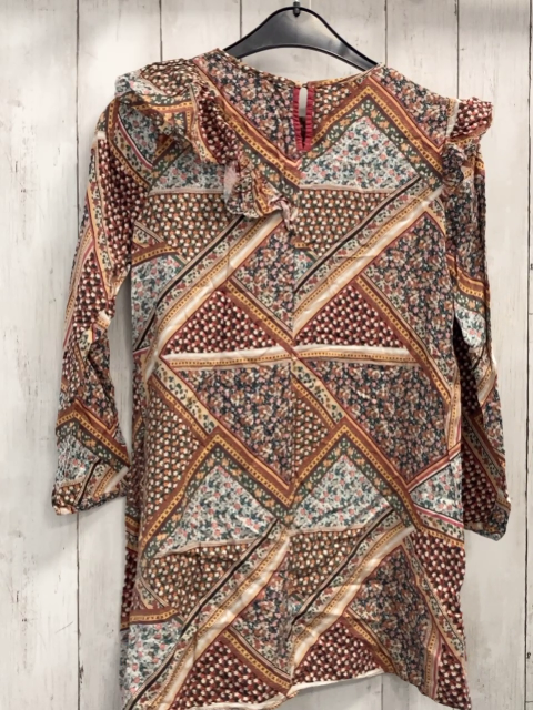 Zara  Kleid  Gr. 152  grau beige weiß bunte Blumen Rüschen 