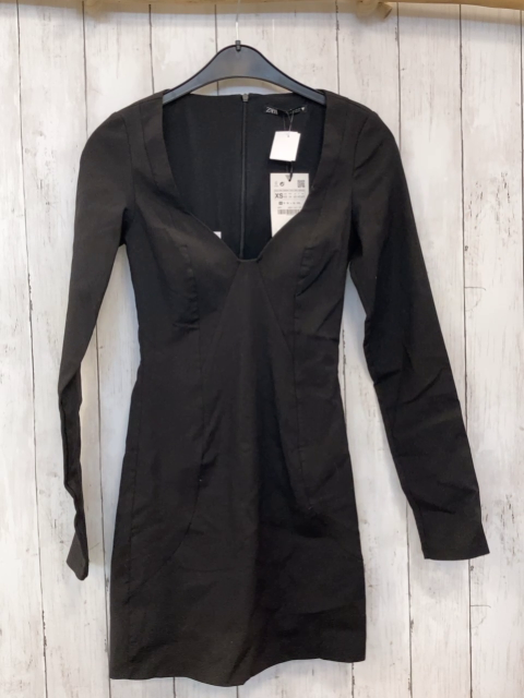 neu Zara  Kleid Gr. XS schwarz