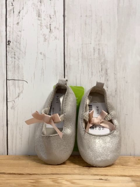 neu  Babyschühchen  silber mit glitzer rosa Schleife 