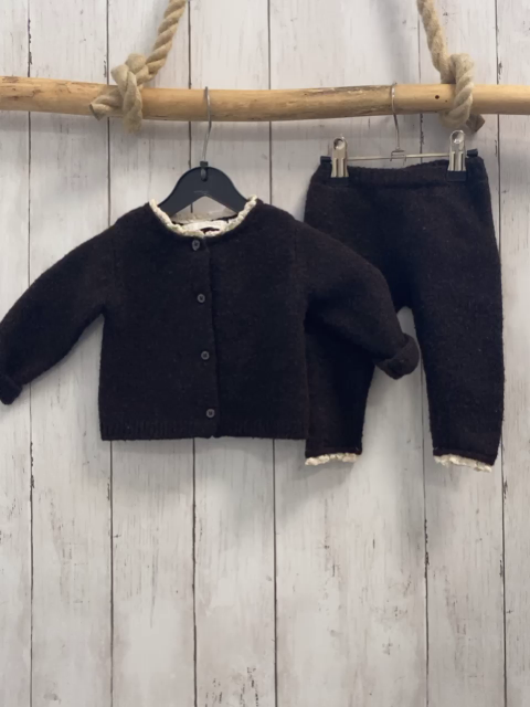 2tlg zara Strickjacke + Leggings Gr. 68  braun Strick Blusensaum