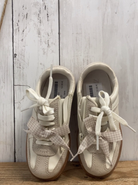 zara Schuhe Gr. 27  weiß beige 