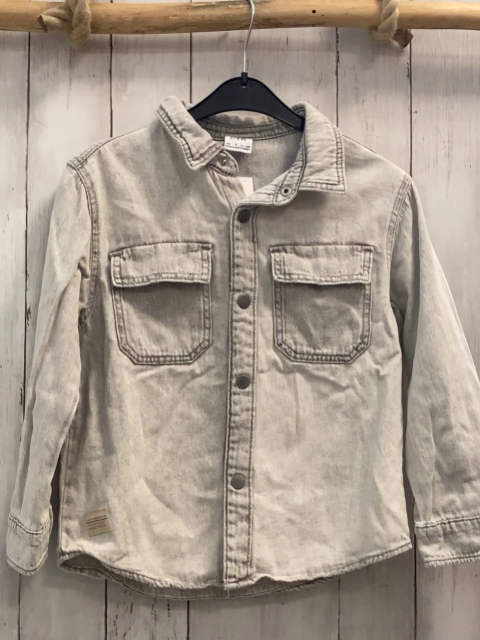 Zara  Hemd  Gr. 122  hellgrau Jeans 