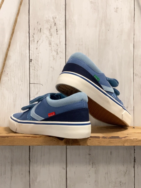 Kickers  Leinenschuhe  Gr. 32  hellblau weiße Sohle Klettverschluss 