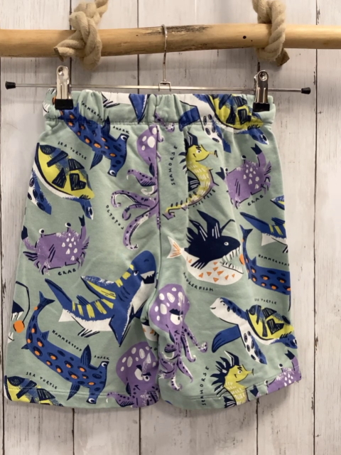 H&M  Shorts  Gr. 140  mint bunte Kraken Fische Haie 