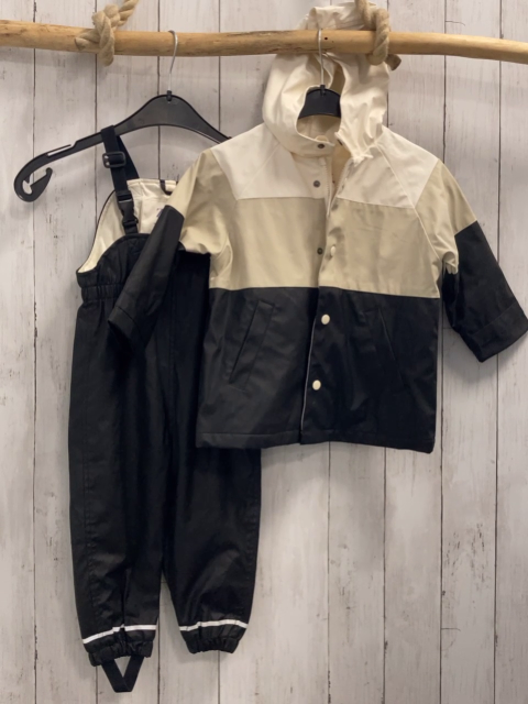 2tlg Zara  Regenanzug  Gr. 98  weiß beige schwarz + schwarz gefüttert 