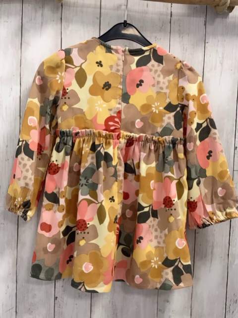 Mayoral Kleid Gr. 110  gelb beige grün Blumen Feinkord