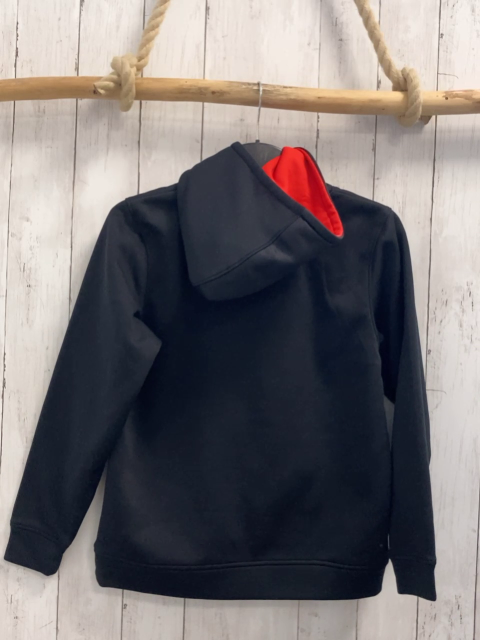 Under Armour  Pullover  Gr. 146  schwarz Kapuze rot weißes Label 