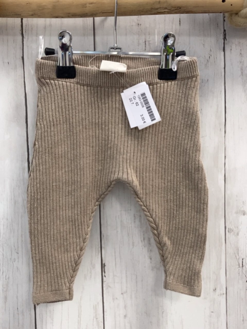  Jogginghose Gr. 62  beige gerippt