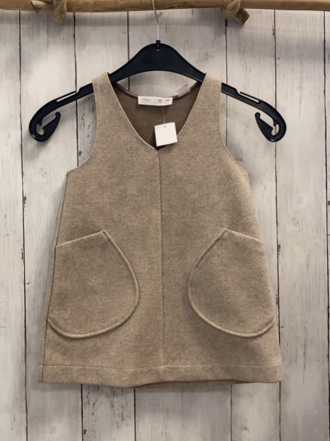 Zara  Kleid  Gr. 104  beige 