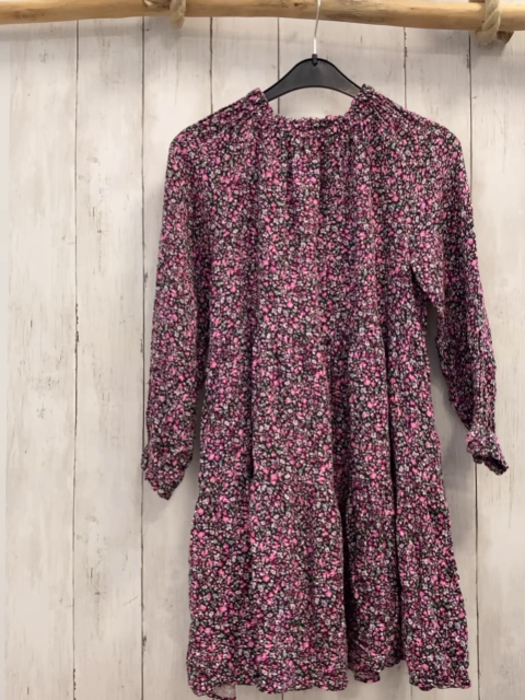 Zara  Kleid  Gr. 134  schwarz pink rosa lavendel Blumen