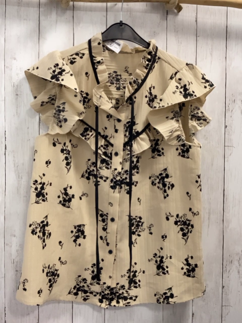   Sommerbluse Gr. XL  beige Rüschen schwarze Blumen 