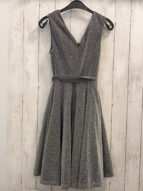 neu  Kleid Gr. S silber Glitzer 