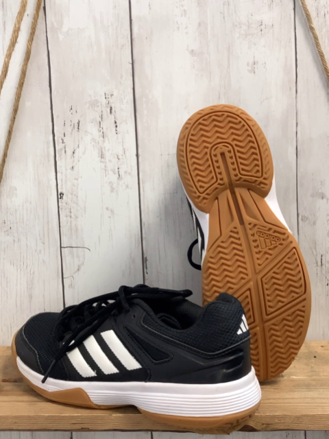 neu Adidas  Schuhe  Gr. 36 2/3   schwarz weiße Sohle + Streifen Speedcourt k