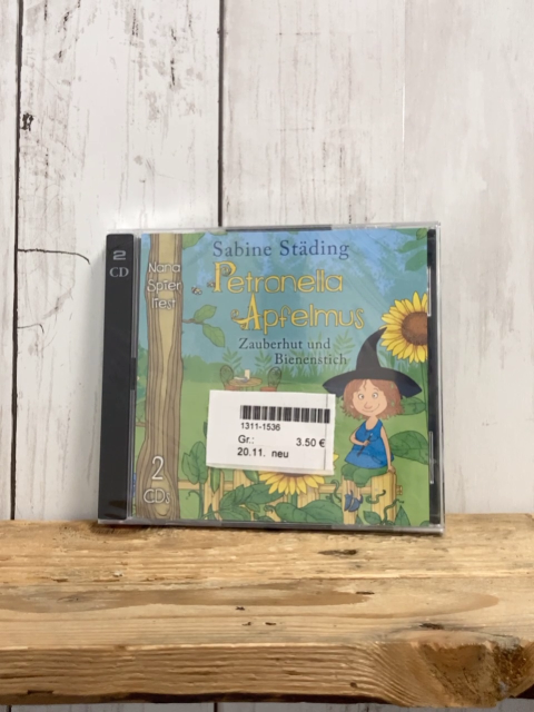 neu  CD Petronella Apfelmus Zauberhut und Bienenstich  