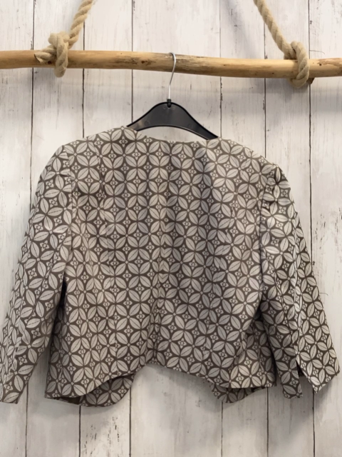 neu Comma  Blazer  Gr. 36  dunkelgrau hellgrauer Blumendruck NP 89,99 € reduziert auf 29,9 € 