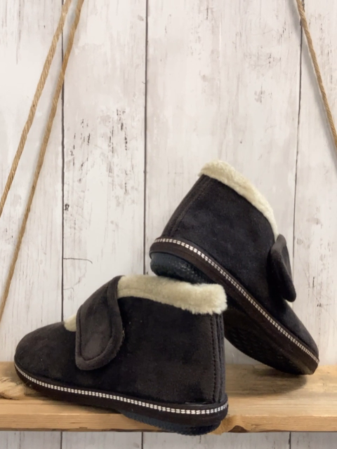 neu  Hausschuhe  Gr. 38  braun Nicky beige Plüschbund 