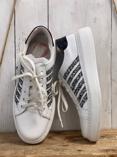   Schuhe  Gr. 38  weiß mit schwarz weißen Streifen 