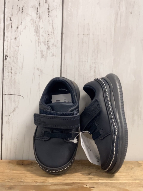 Clarks neu Schuhe Gr. 18,5  blau weiße Nähte NP reduzierz auf 18,99€