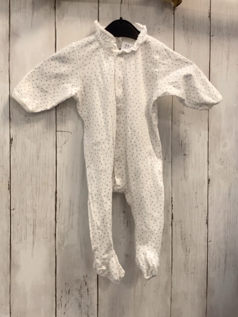 Petit Bateau  Schlafanzug  Gr. 62  weiß hellblaue Punkte 