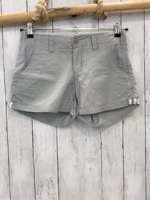 Nike  Shorrs  Gr. 36  hellgrau 