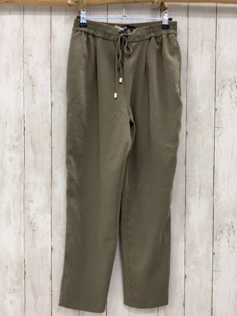 Zara  Hose  Gr. 152  kiwi Gummizugbund mit Kordel