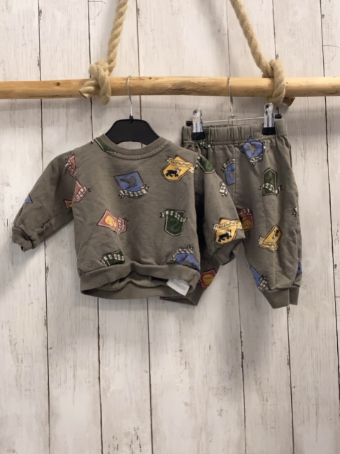 2tlg Pullover + Jogginghose Gr. 68  grau Harry Potter Wappen