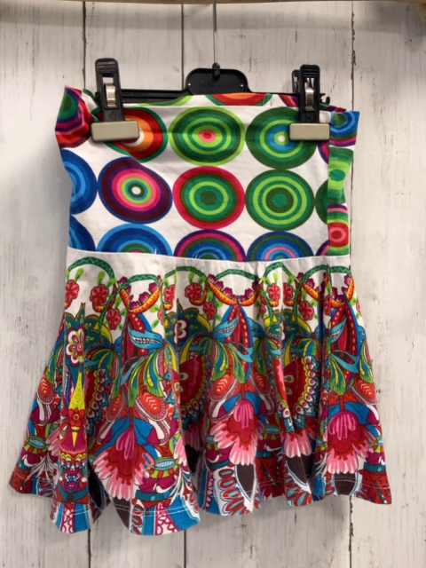 Desigual  Rock Gr. 122/128  weiß bunte Kringel + Blumen 