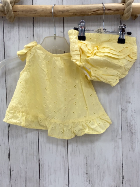 neu  Sommerbluse + Shorts  Gr. 68  gelb Lochstickerei Rüschen 