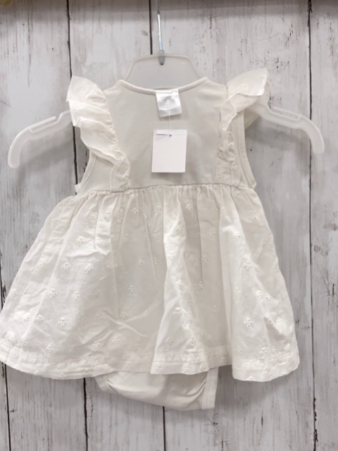 H&M  Kleid  Gr. 56  weiß Lochstickerei Bodyunterteil 