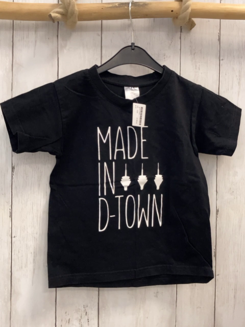   T-Shirt  Gr. 122  schwarz weiße Schrift 
