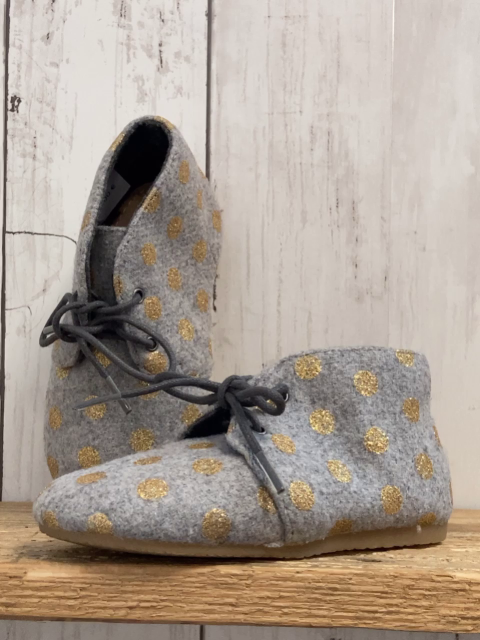 Zara  Schuhe  Gr. 21  grau goldene Glitzerpunkte dunkelgraue Schnürsenkel 