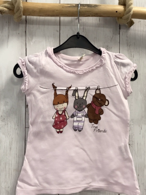 Benetton  T-Shirt  Gr. 86  hellrosa Wäscheleine mit Mädchen + Tieren 