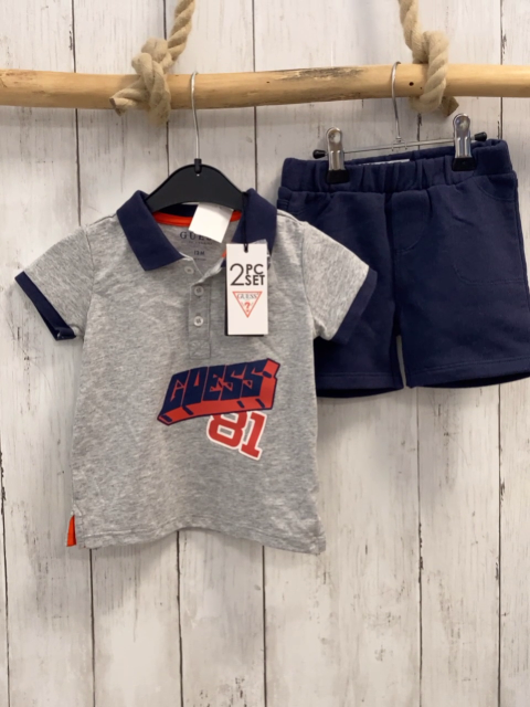neu 2tlg Guess Poloshirt + Shorts  Gr. 92  grau blauer Bund Schrift + blau 