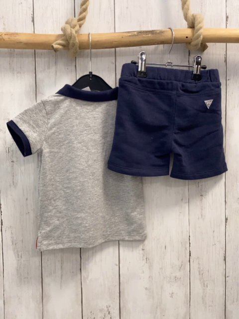 neu 2tlg Guess Poloshirt + Shorts  Gr. 92  grau blauer Bund Schrift + blau 