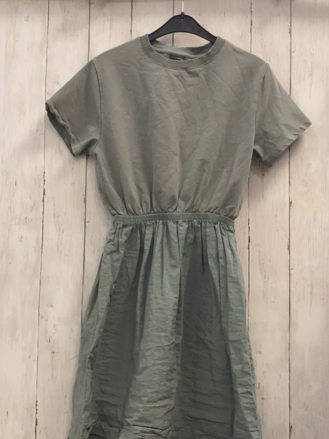 Zara  Kleid  Gr. 158/164 Sweatoberteil kiwi Rock