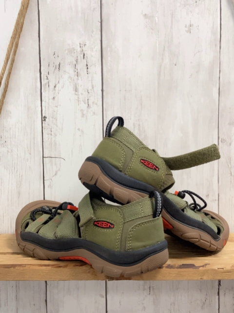 Keens Sandalen Gr. 36  oliv 